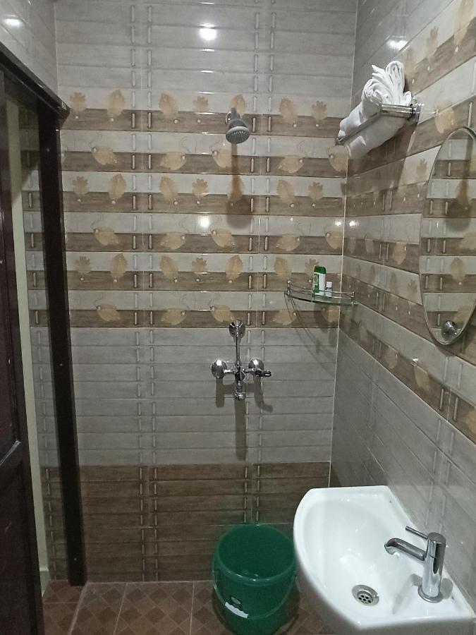Saraswati Palace Варанаси Екстериор снимка