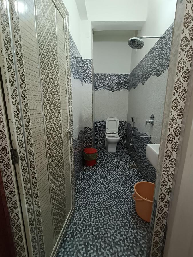 Saraswati Palace Варанаси Екстериор снимка
